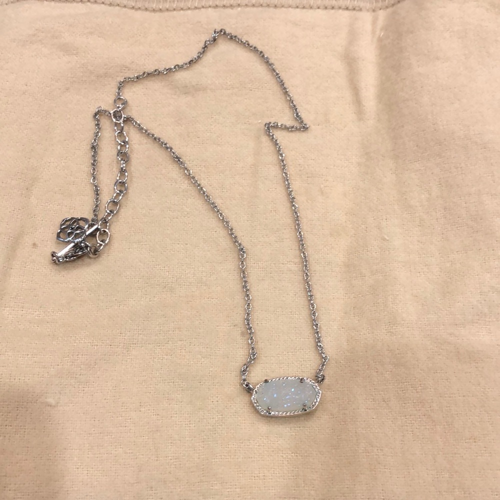 Kendra scott necklace